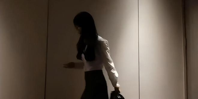 短裙躺式服务：你穿裤子就给你扒下来开元棋牌app采耳店暗含大量擦边穿(图4)