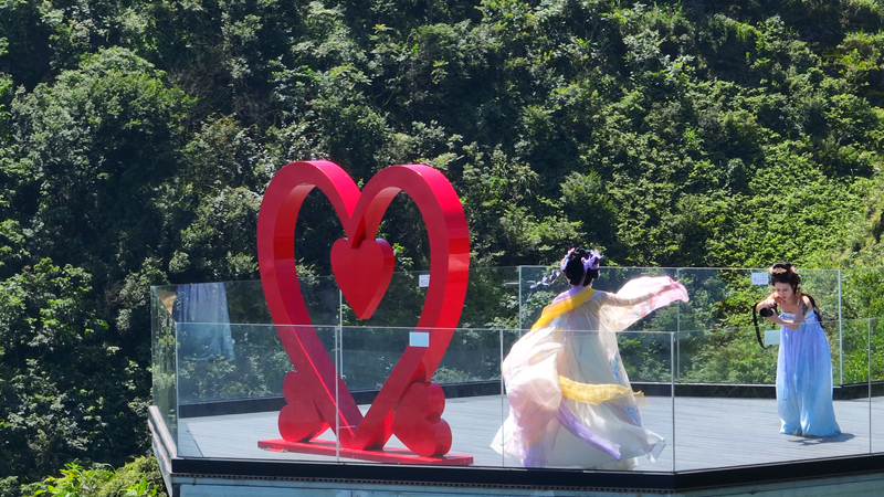 海景区22℃的云端避暑胜地开元棋牌贵州金沙玉簪花云(图5)